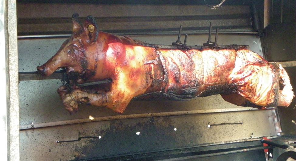 Camping Trébeurden cochon grillé  - Camping Armor Loisirs