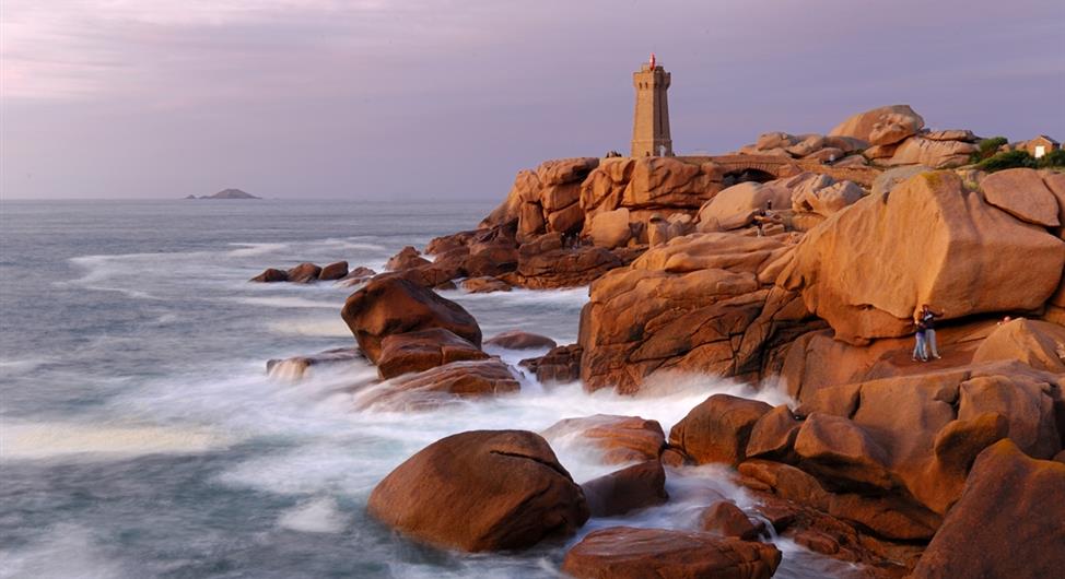La Côte de Granit Rose - Camping Armor Loisirs *** à Trébeurden, location emplacements, mobil homes et chalet, camping piscine sur la Côte de Granit Rose près de Perros Guirec-Ploumanac'h-Côtes d'Armor-Bretagne - Camping Armor Loisirs