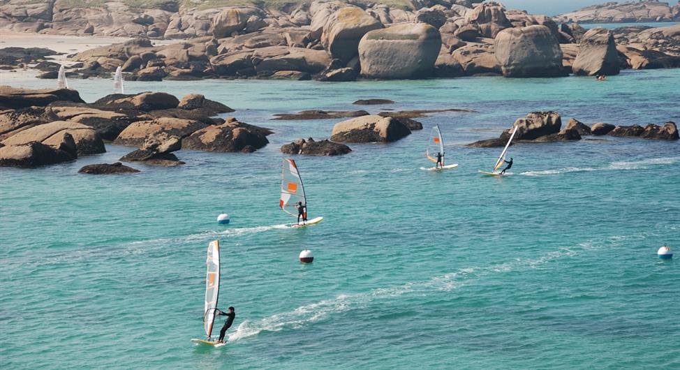 Plages et sport nautiques proche camping armor loisirs trébeurden  - Camping Armor Loisirs