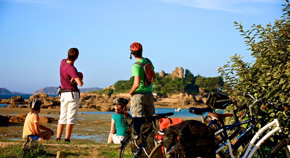 Balades et randonnées aux alentours du Camping Côte de Granit Rose - Camping Armor Loisirs