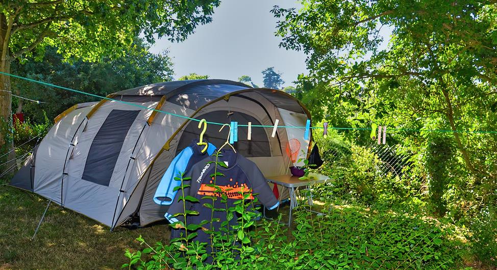 Camping plage de Pors Mabo - Location emplacement camping au camping 3 étoiles Armor Loisirs à Trébeurden, Côtes d'Armor Bretagne - Camping Armor Loisirs