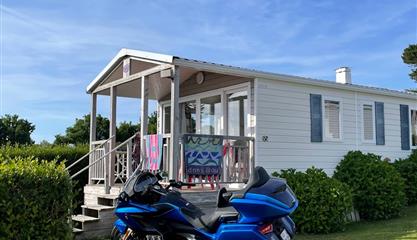 Camping Côte de Granit Rose vue mer - Mobil home 2 chambres vue mer emplacements 64-65 - Camping Armor Loisirs