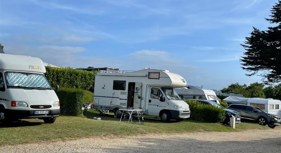 Camping Trébeurden - emplacement au camping 3 étoiles Armor Loisirs à Trébeurden, sur la Côte de Granit Rose près de Perros Guirec-Côtes d'Armor-Bretagne - Camping Armor Loisirs