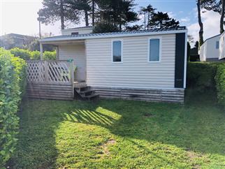 Camping Côte de Granit Rose - Mobil home LOGGIA 2 chambres emplacement 9 et 82 camping piscine chauffée  - Camping Armor Loisirs